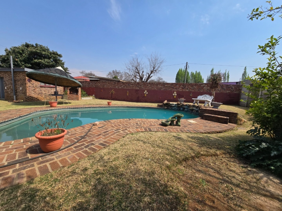 3 Bedroom Property for Sale in Potchefstroom North West